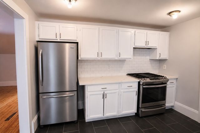 315 Lafayette St 3, Salem, MA 01970