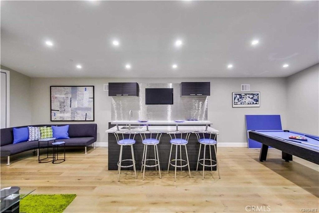 Image 14 of property listing at 11645 Woodbridge Street, Studio City, CA 91604