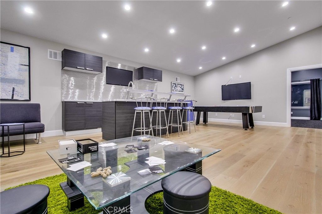 Image 15 of property listing at 11645 Woodbridge Street, Studio City, CA 91604