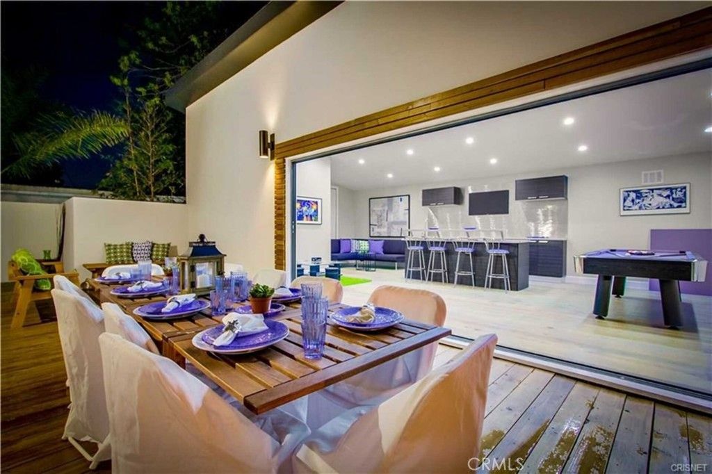 Image 4 of property listing at 11645 Woodbridge Street, Studio City, CA 91604