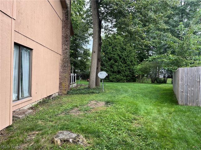 17022 Eagles Nest Circle, Strongsville, OH 44136
