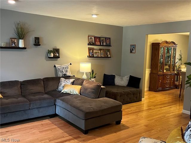17022 Eagles Nest Circle, Strongsville, OH 44136