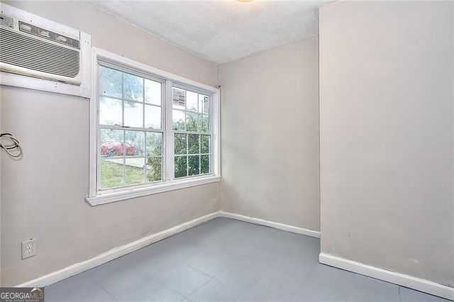 1080 Valley View Road SE, Atlanta, GA 30315