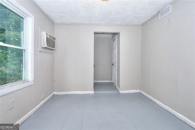 1080 Valley View Road SE, Atlanta, GA 30315