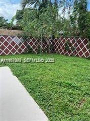 300 SW 9th Ave 2, Hallandale Beach, FL 33009