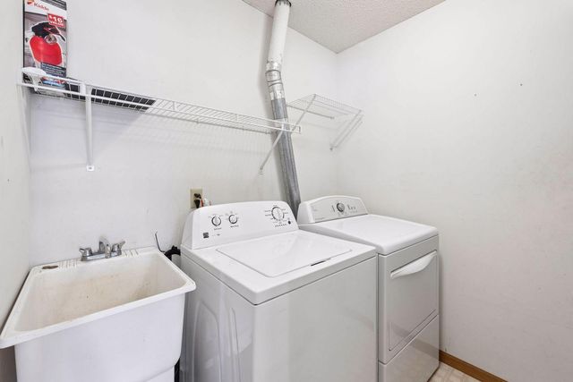 7623 Nicholas Way, Chanhassen, MN 55317