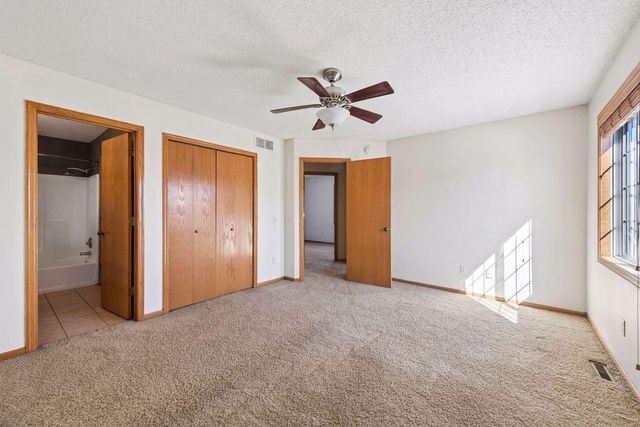 7623 Nicholas Way, Chanhassen, MN 55317