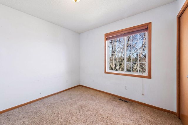 7623 Nicholas Way, Chanhassen, MN 55317