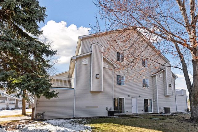 7623 Nicholas Way, Chanhassen, MN 55317