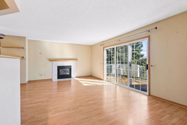 7623 Nicholas Way, Chanhassen, MN 55317