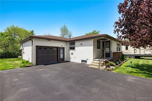 352 Seneca Place, Lancaster, NY 14086