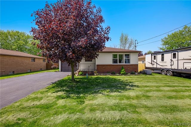 352 Seneca Place, Lancaster, NY 14086