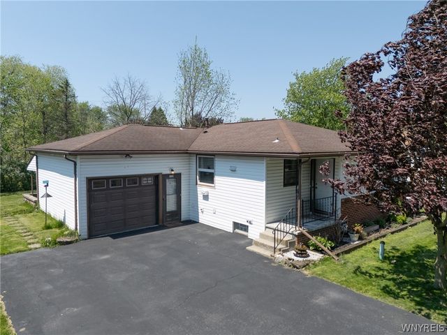 352 Seneca Place, Lancaster, NY 14086