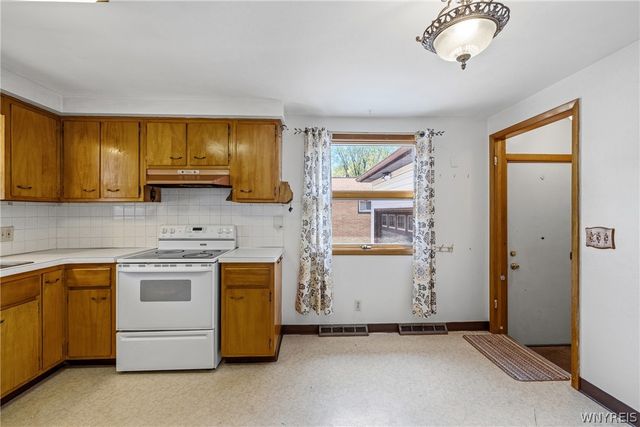352 Seneca Place, Lancaster, NY 14086