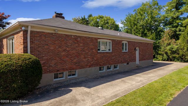 3015 Hayfield Dr, Louisville, KY 40205
