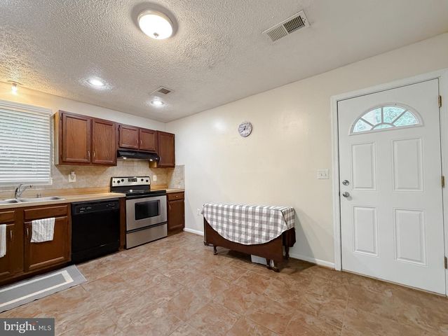 39122 COONEY NECK RD, Mechanicsville, MD 20659