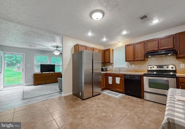 39122 COONEY NECK RD, Mechanicsville, MD 20659
