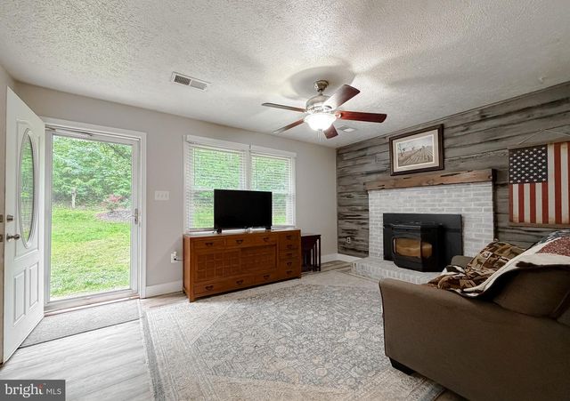 39122 COONEY NECK RD, Mechanicsville, MD 20659