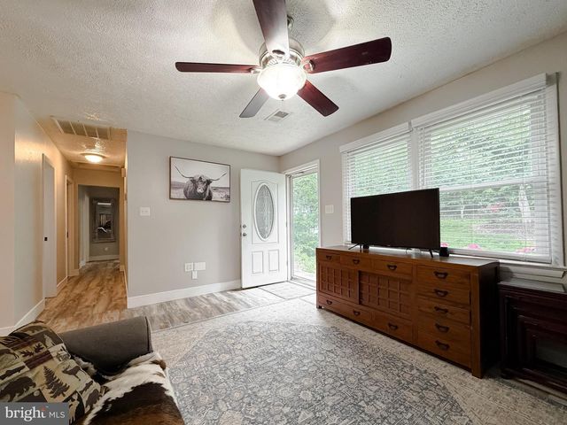 39122 COONEY NECK RD, Mechanicsville, MD 20659