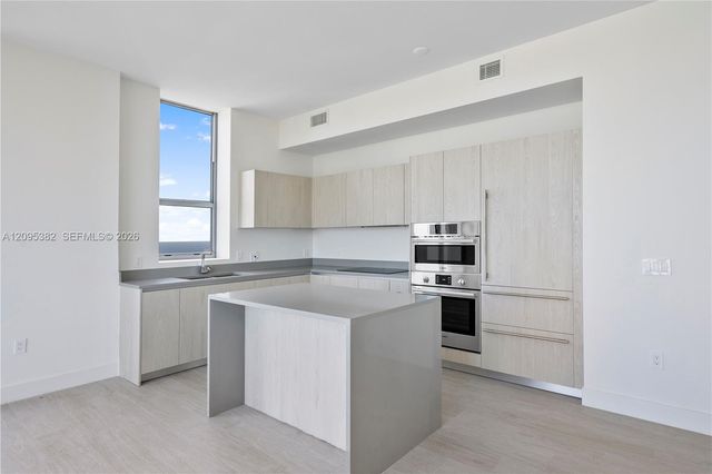 4010 S Ocean Drive T4301-PENTHOUSE, Hollywood, FL 33019
