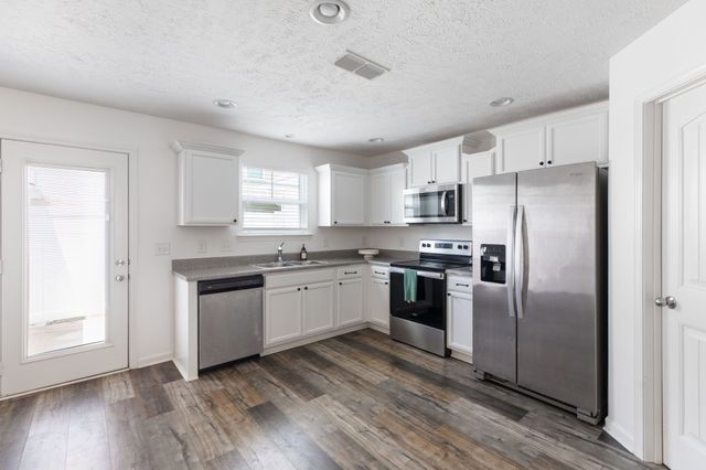 2353 Date Dr, Murfreesboro, TN 37130