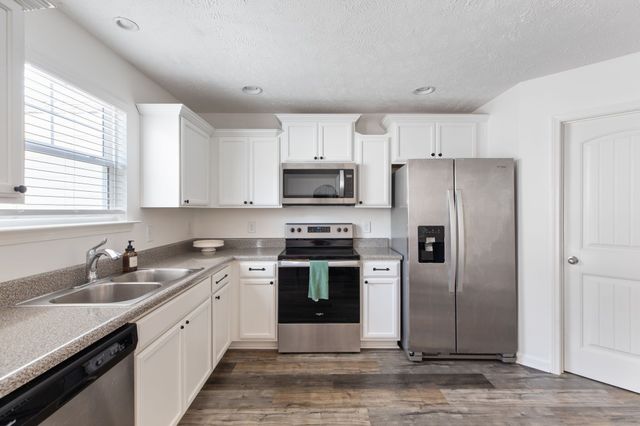 2353 Date Dr, Murfreesboro, TN 37130