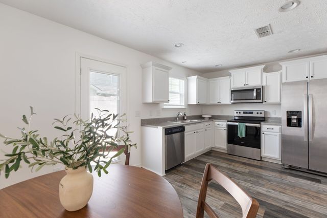 2353 Date Dr, Murfreesboro, TN 37130