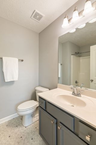 2353 Date Dr, Murfreesboro, TN 37130