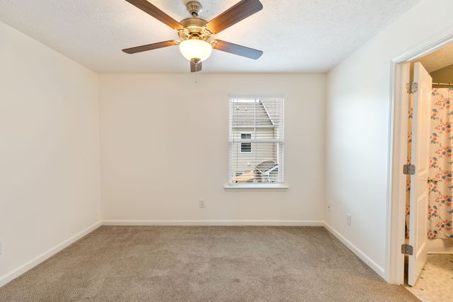 2353 Date Dr, Murfreesboro, TN 37130