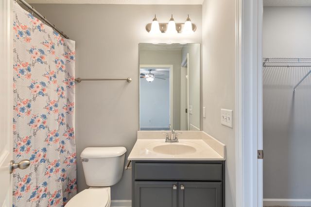2353 Date Dr, Murfreesboro, TN 37130
