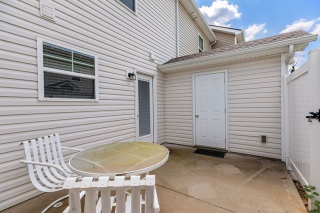 2353 Date Dr, Murfreesboro, TN 37130