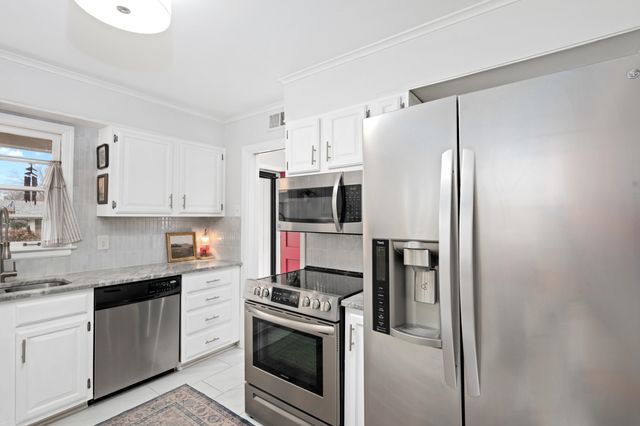 4835 HUMMINGBIRD LN, Memphis, TN 38117