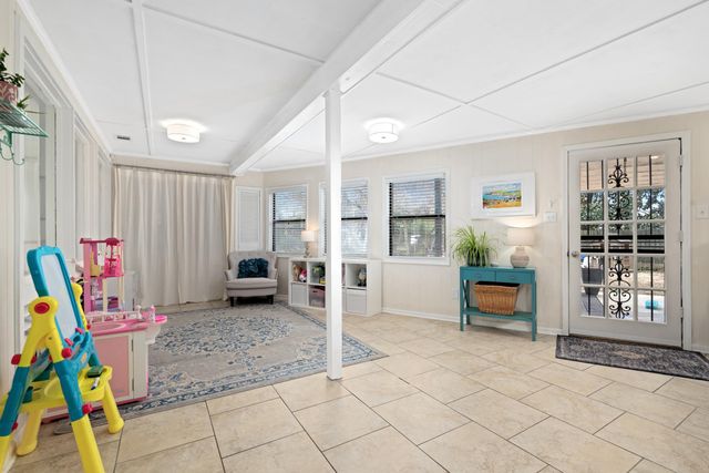 4835 HUMMINGBIRD LN, Memphis, TN 38117