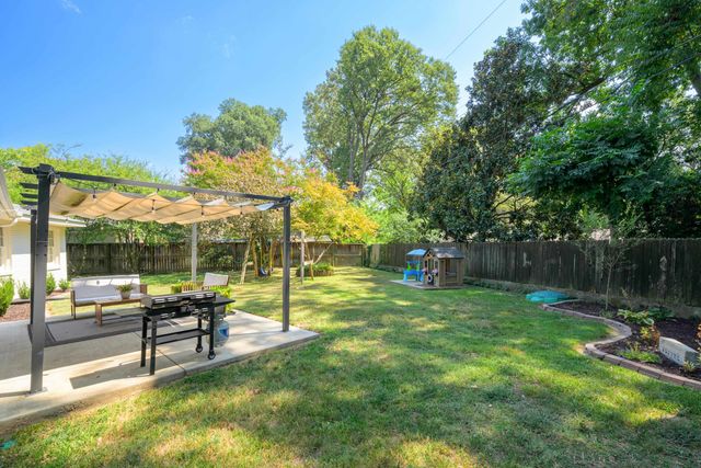 4835 HUMMINGBIRD LN, Memphis, TN 38117