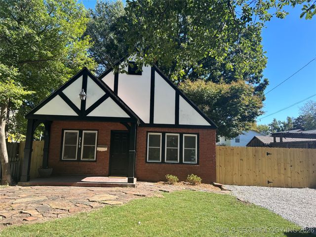 3515 S Madison Place, Tulsa, OK 74105