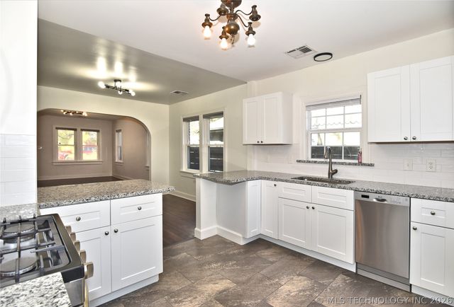 3515 S Madison Place, Tulsa, OK 74105