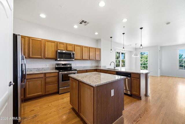 3691 E LESLIE Drive, Gilbert, AZ 85296