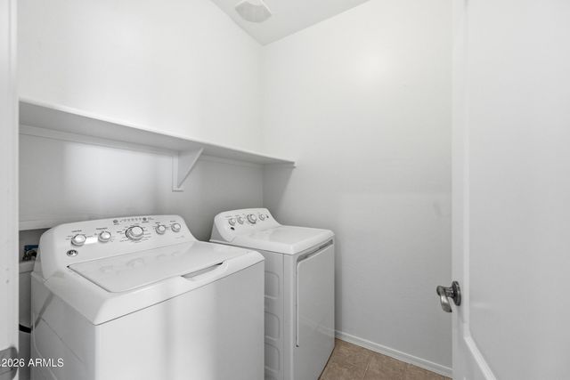 3691 E LESLIE Drive, Gilbert, AZ 85296