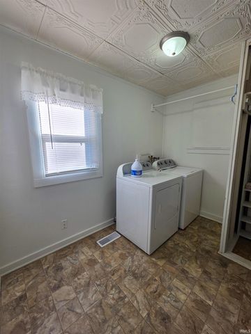 2405 Jeanette Avenue, Evansville, IN 47714