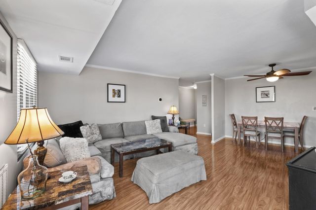 400 20th Ave N Apt 606, Myrtle Beach, SC 29577
