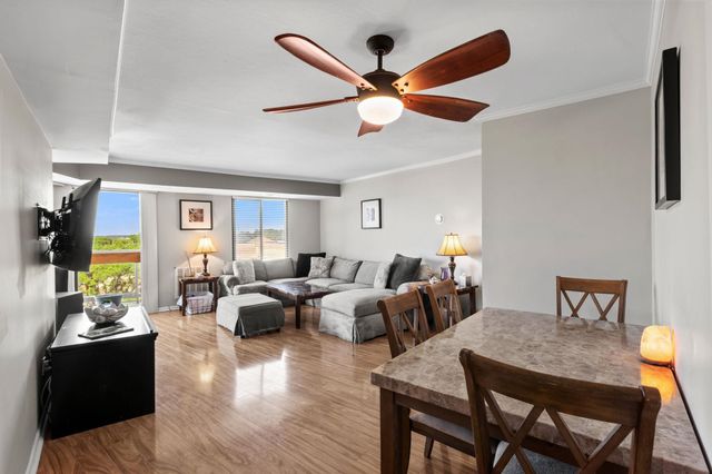 400 20th Ave N Apt 606, Myrtle Beach, SC 29577