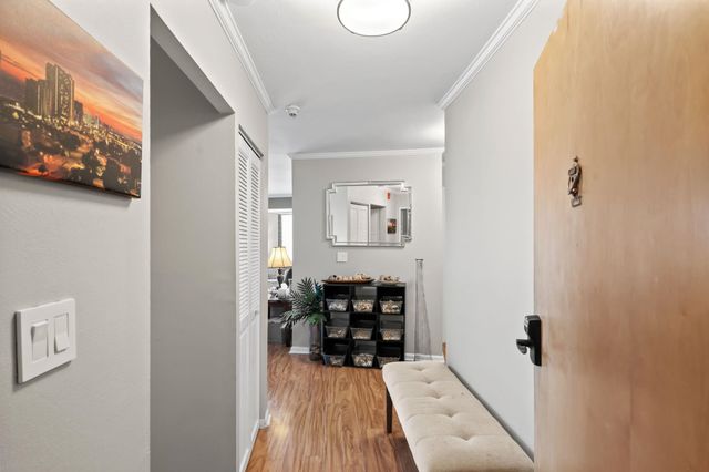 400 20th Ave N Apt 606, Myrtle Beach, SC 29577