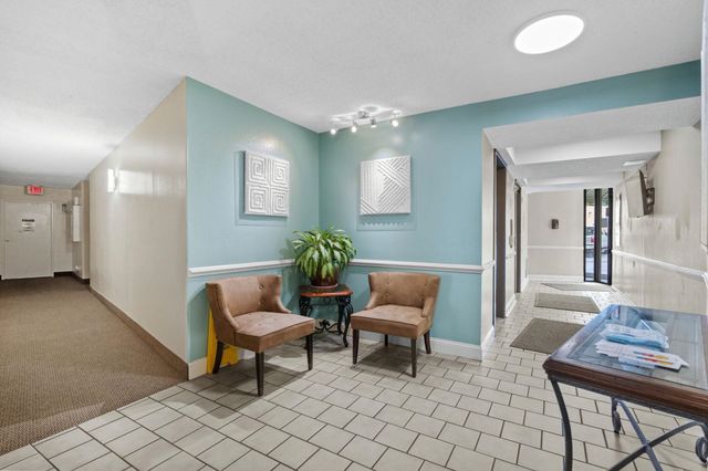 400 20th Ave N Apt 606, Myrtle Beach, SC 29577