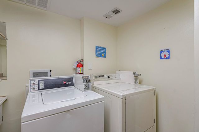 400 20th Ave N Apt 606, Myrtle Beach, SC 29577