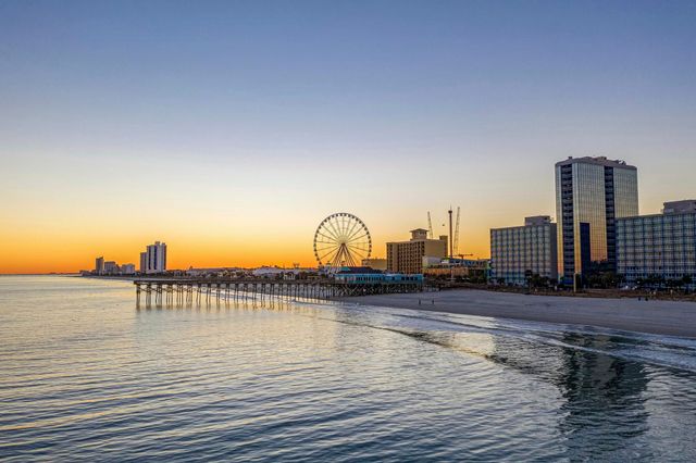 400 20th Ave N Apt 606, Myrtle Beach, SC 29577