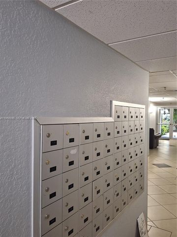 201 180th Dr 205, Sunny Isles Beach, FL 33160