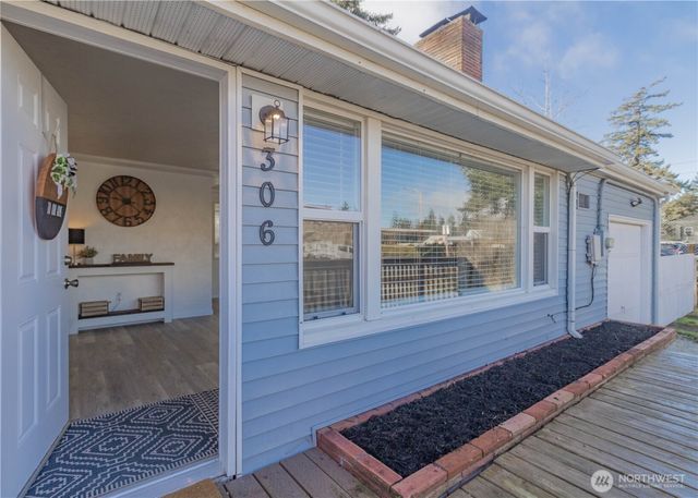 306 122nd St S, Tacoma, WA 98444