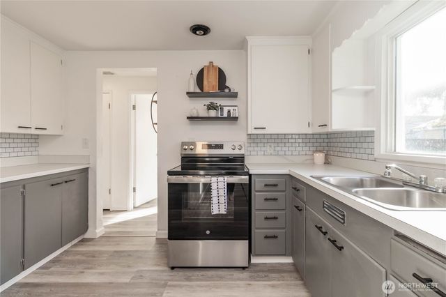 306 122nd St S, Tacoma, WA 98444