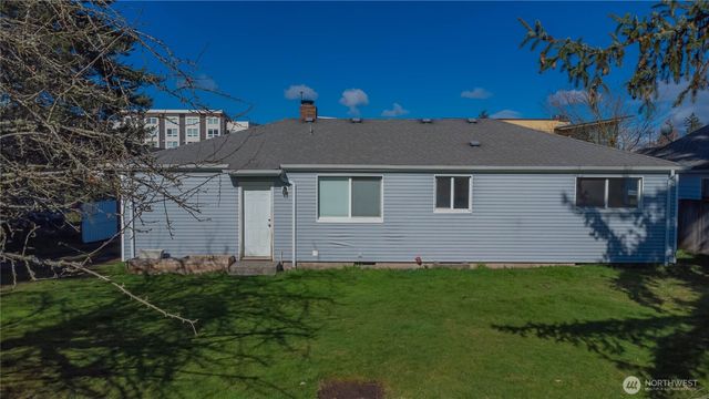 306 122nd St S, Tacoma, WA 98444