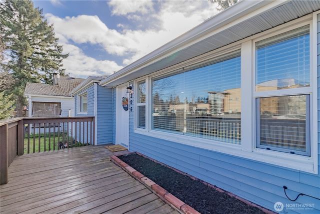 306 122nd St S, Tacoma, WA 98444